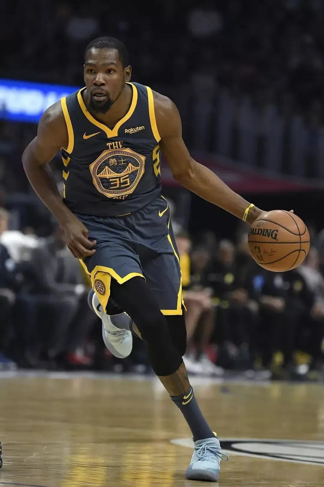 同时将霍勒 同时将霍勒