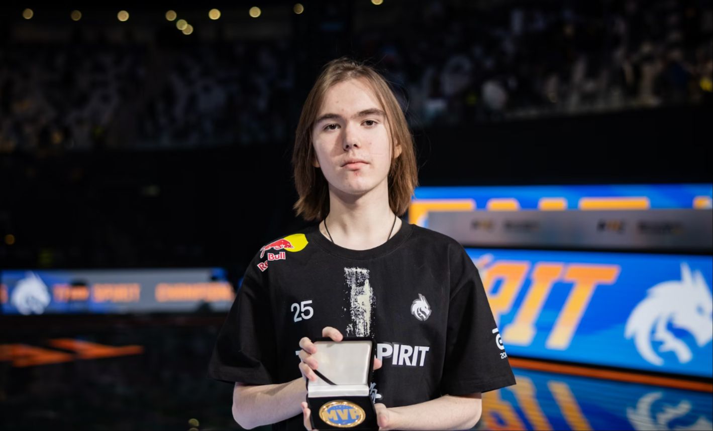 的欢呼声中 的欢呼声中