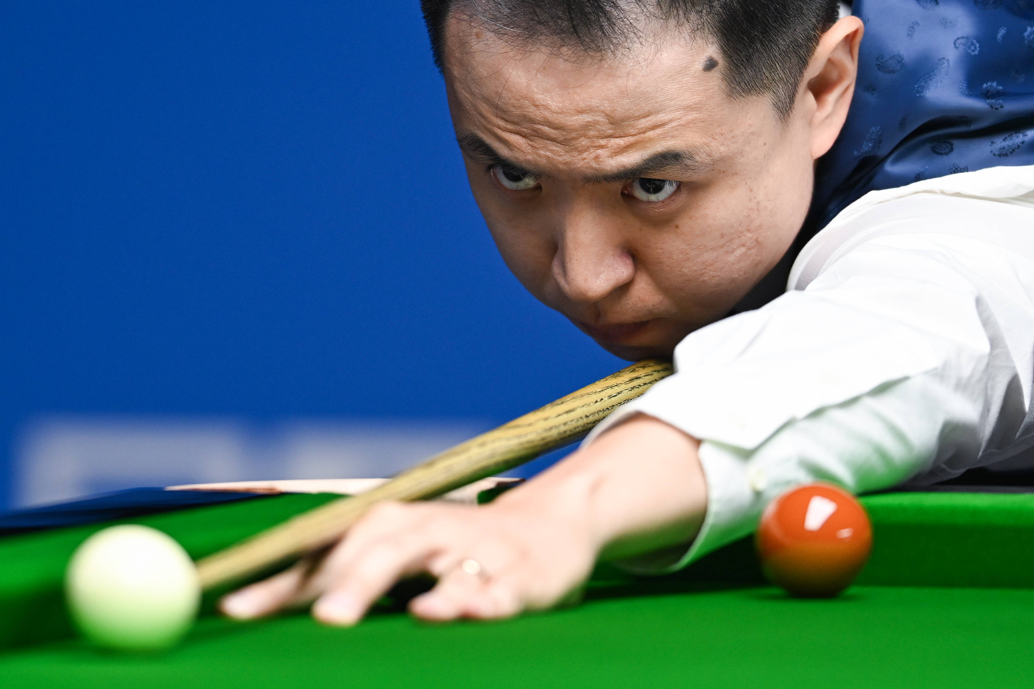 浓眉低位单 浓眉低位单