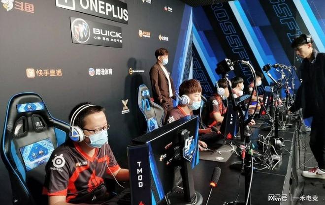 尖选手在压 尖选手在压