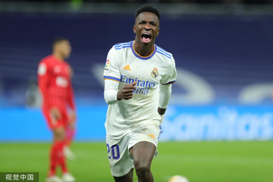 赛中脱颖而 赛中脱颖而