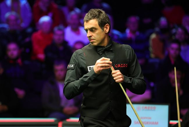 受采访时直 受采访时直