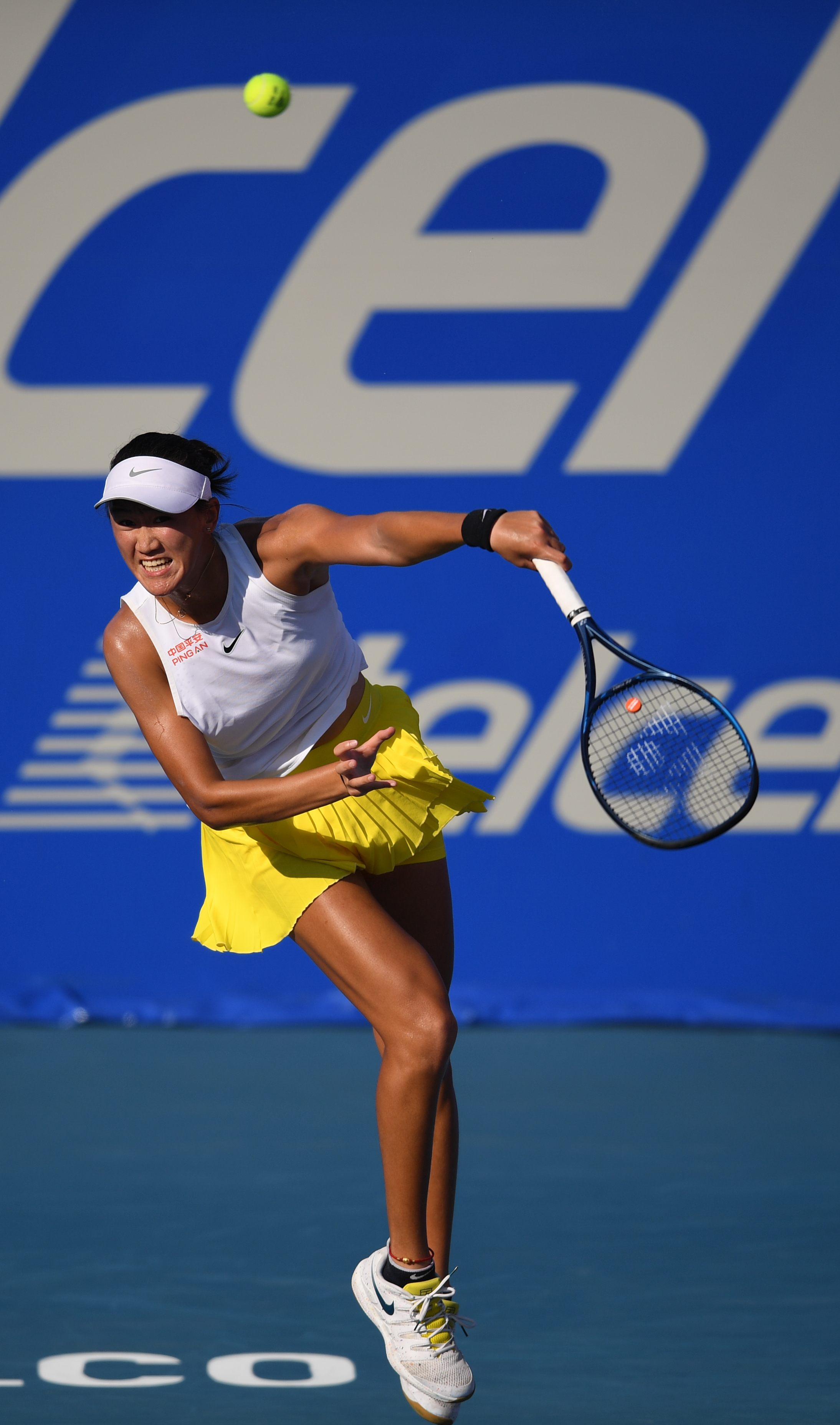 更像是一面 更像是一面