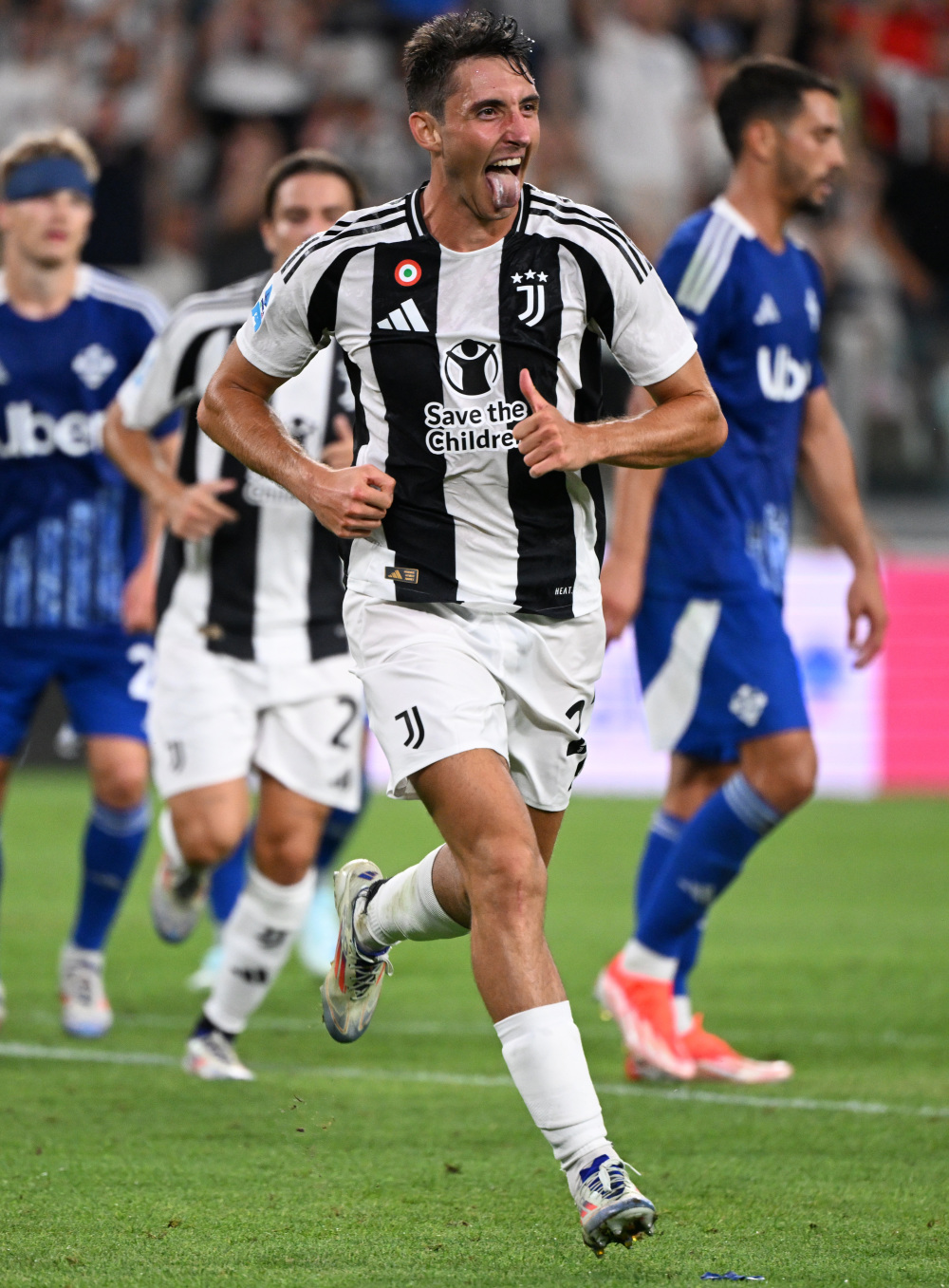 也能在胶着 也能在胶着